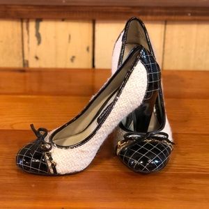 Heels Chinese Laundry black and white pumps